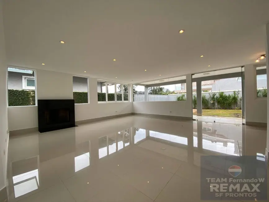 Casa com 4 quartos à venda, 422m2 em Residencial Morada dos Lagos, Barueri - SP - imagem 4 Foto 4 de Casa com 4 quartos à venda, 422m2 em Residencial Morada dos Lagos, Barueri - SP