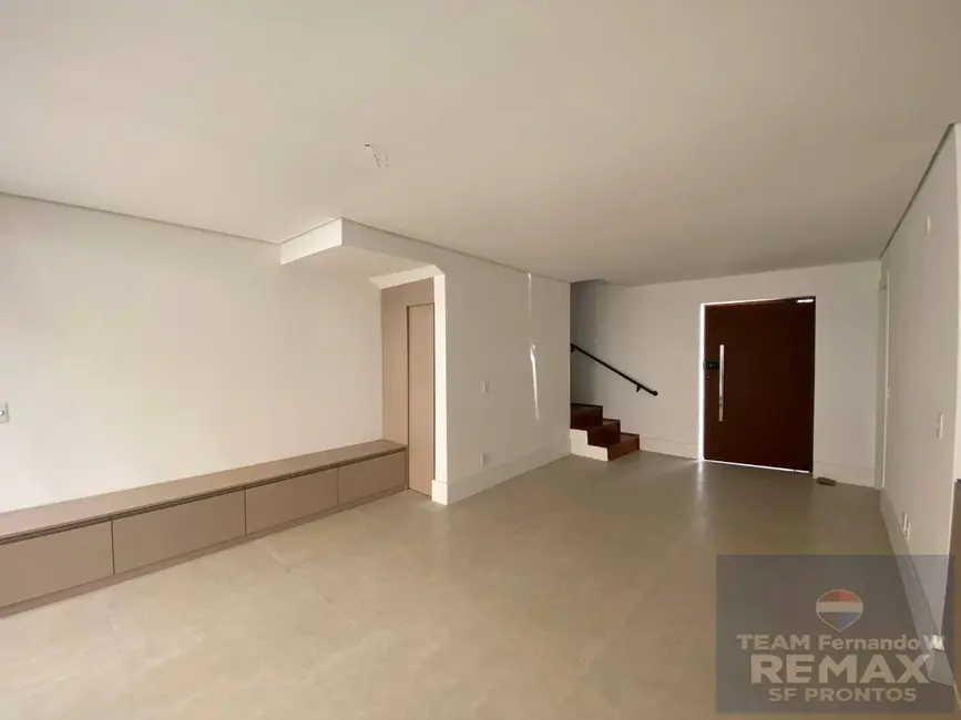 Casa com 4 quartos à venda, 214m2 em Santana De Parnaiba - SP - imagem 9 Foto 9 de Casa com 4 quartos à venda, 214m2 em Santana De Parnaiba - SP