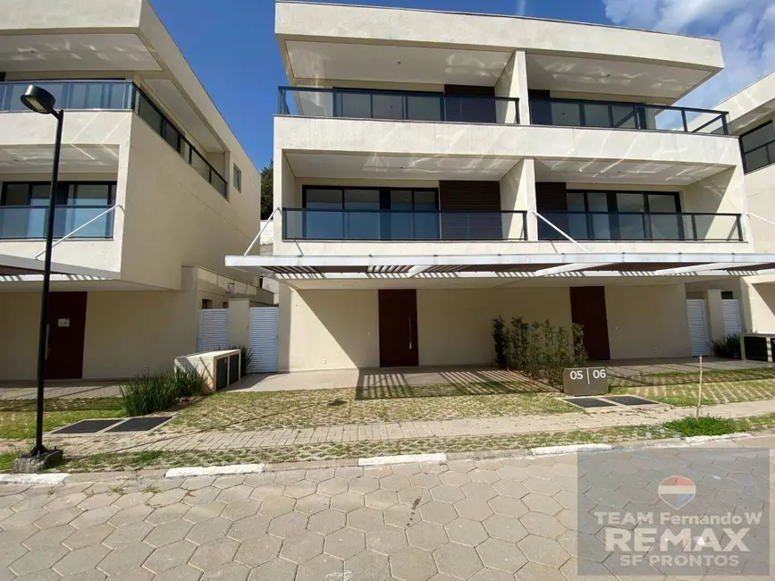 Casa com 4 quartos à venda, 214m2 em Santana De Parnaiba - SP - imagem 1 Foto 1 de Casa com 4 quartos à venda, 214m2 em Santana De Parnaiba - SP