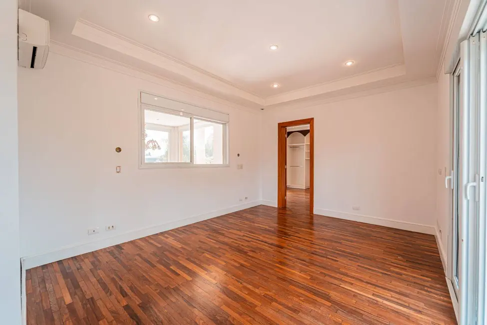 Casa com 5 quartos à venda, 780m2 em Alphaville, Santana De Parnaiba - SP - imagem 8 Foto 8 de Casa com 5 quartos à venda, 780m2 em Alphaville, Santana De Parnaiba - SP
