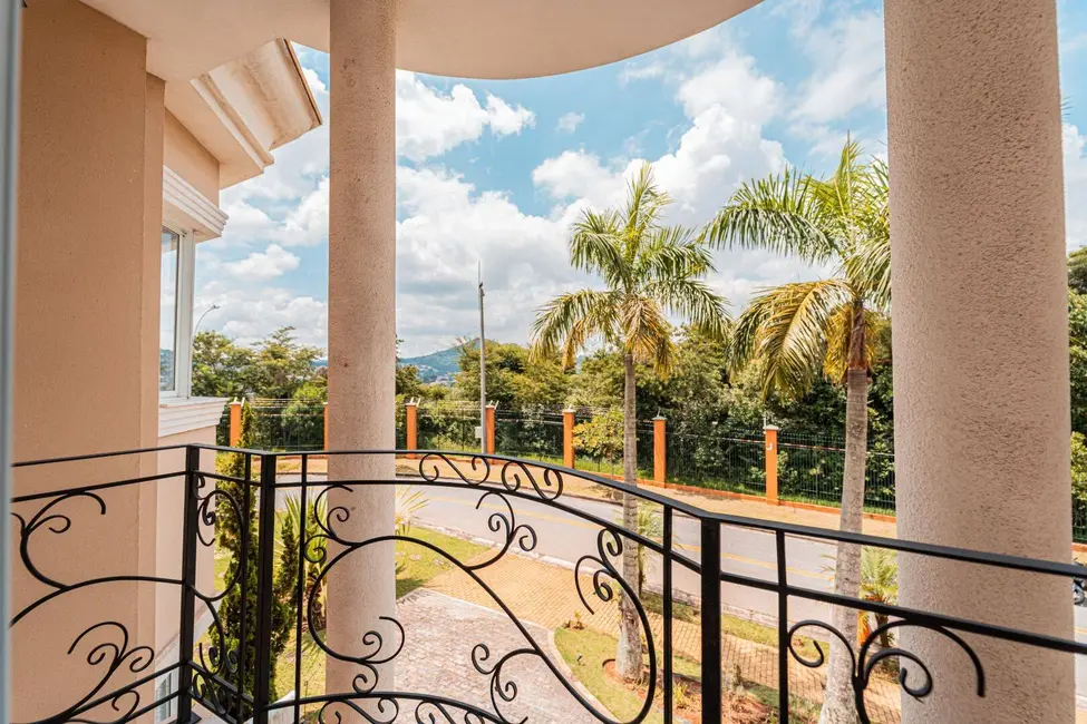 Casa com 5 quartos à venda, 780m2 em Alphaville, Santana De Parnaiba - SP - imagem 3 Foto 3 de Casa com 5 quartos à venda, 780m2 em Alphaville, Santana De Parnaiba - SP