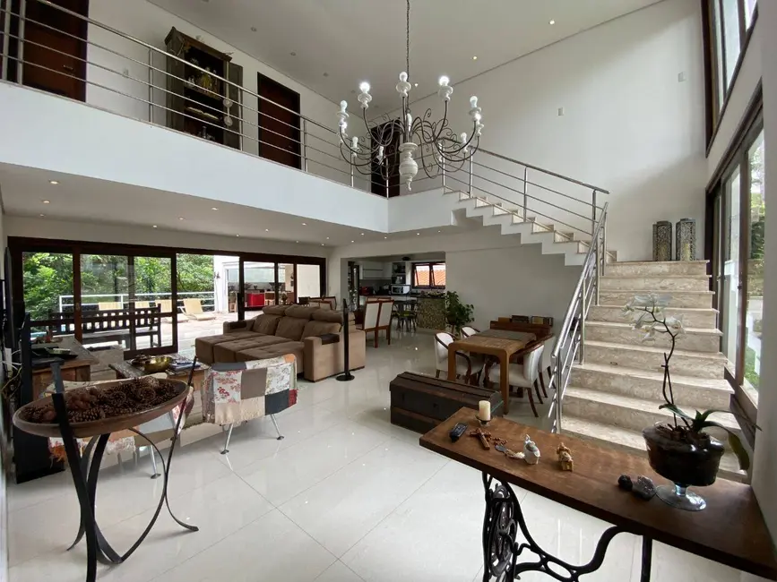 Foto 2 de Casa com 4 quartos à venda, 550m2 em Nova Higienópolis, Jandira - SP