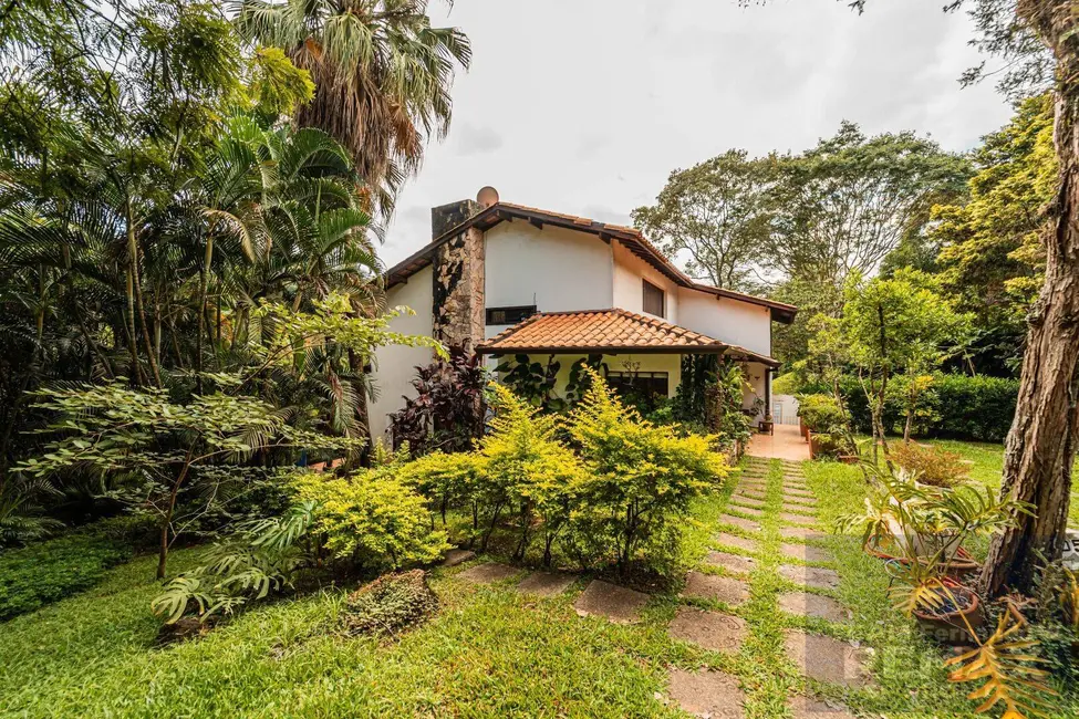 Casa com 4 quartos à venda, 407m2 em Granja Viana, Cotia - SP - imagem 3 Foto 3 de Casa com 4 quartos à venda, 407m2 em Granja Viana, Cotia - SP