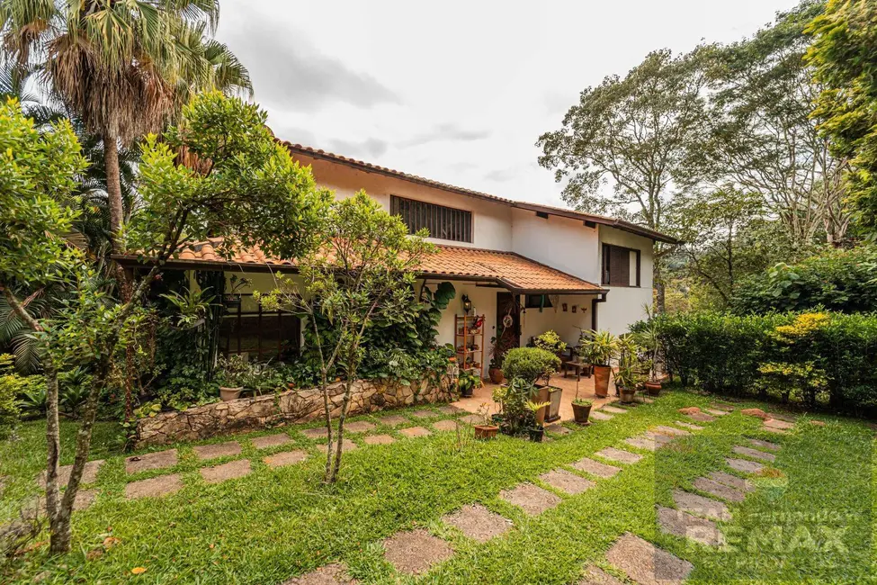 Casa com 4 quartos à venda, 407m2 em Granja Viana, Cotia - SP - imagem 4 Foto 4 de Casa com 4 quartos à venda, 407m2 em Granja Viana, Cotia - SP