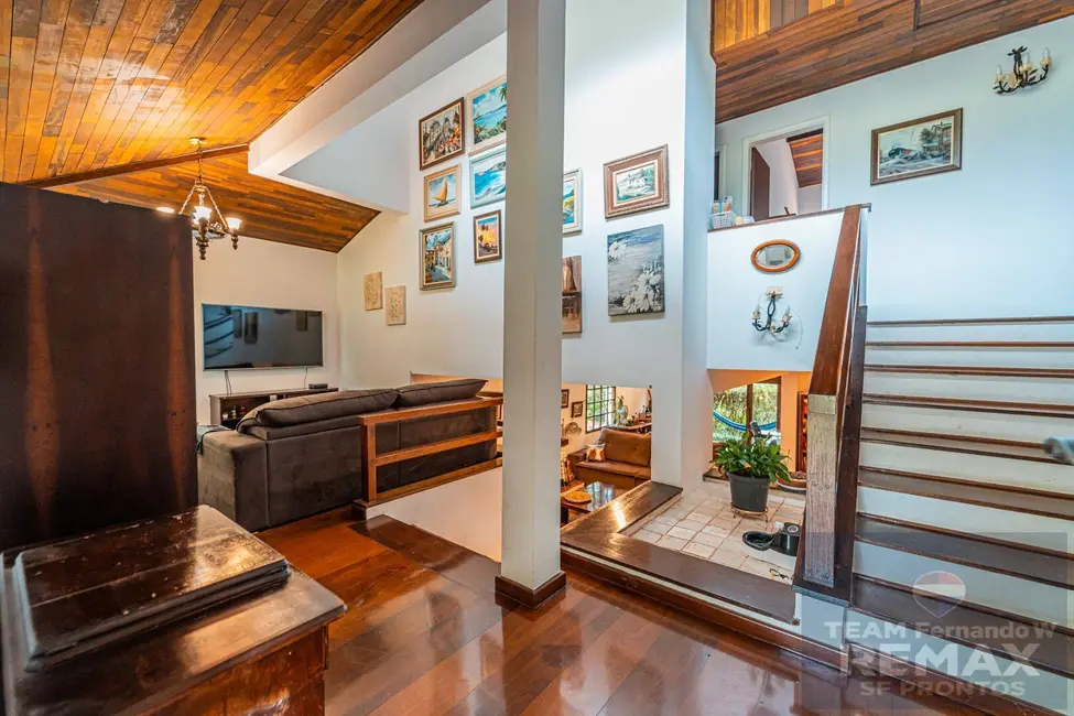 Casa com 4 quartos à venda, 407m2 em Granja Viana, Cotia - SP - imagem 1 Foto 1 de Casa com 4 quartos à venda, 407m2 em Granja Viana, Cotia - SP