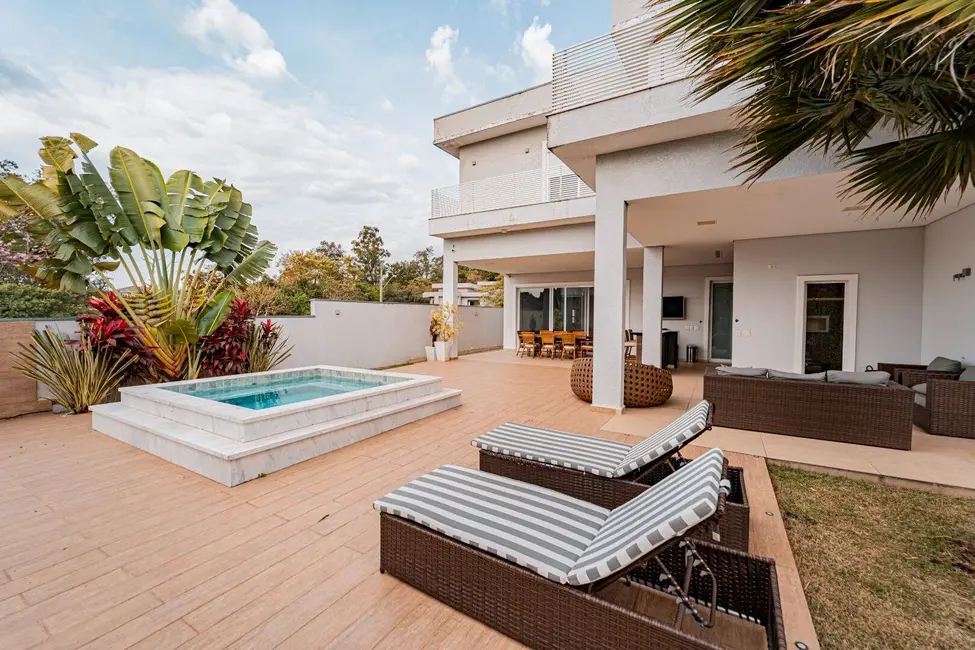 Casa com 4 quartos à venda, 400m2 em Jandira - SP - imagem 1 Foto 1 de Casa com 4 quartos à venda, 400m2 em Jandira - SP