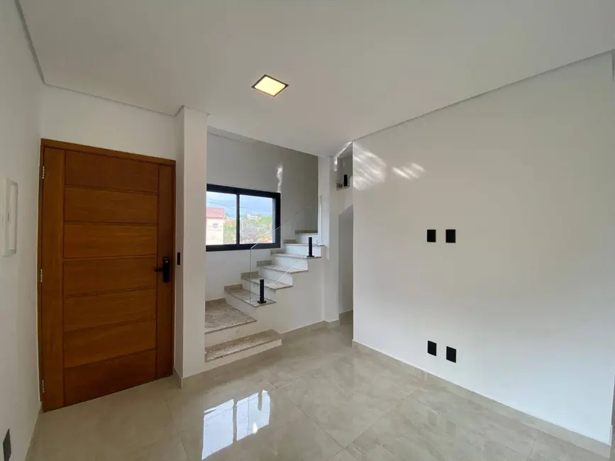 Foto 4 de Casa com 3 quartos à venda, 126m2 em Chácara Jaguari (Fazendinha), Santana De Parnaiba - SP