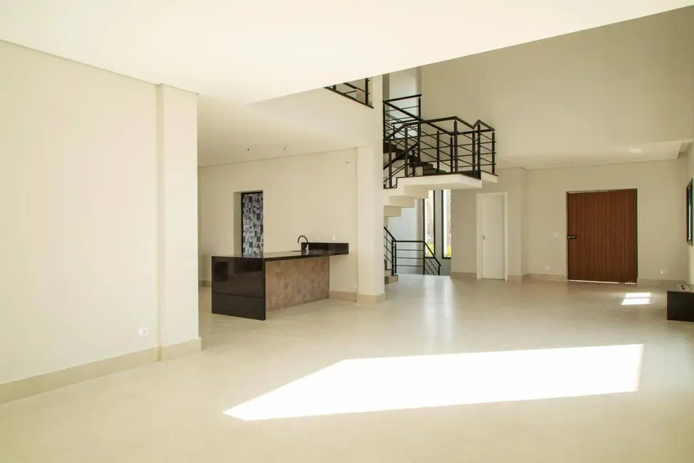 Casa com 5 quartos à venda, 525m2 em Santana De Parnaiba - SP - imagem 4 Foto 4 de Casa com 5 quartos à venda, 525m2 em Santana De Parnaiba - SP