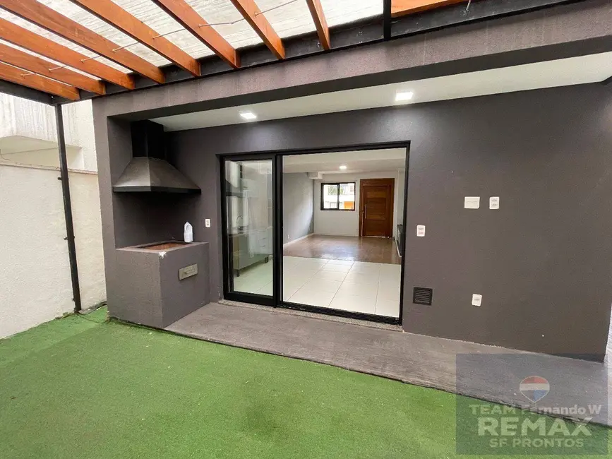Foto 3 de Casa com 3 quartos à venda, 150m2 em Parque Rincão, Cotia - SP