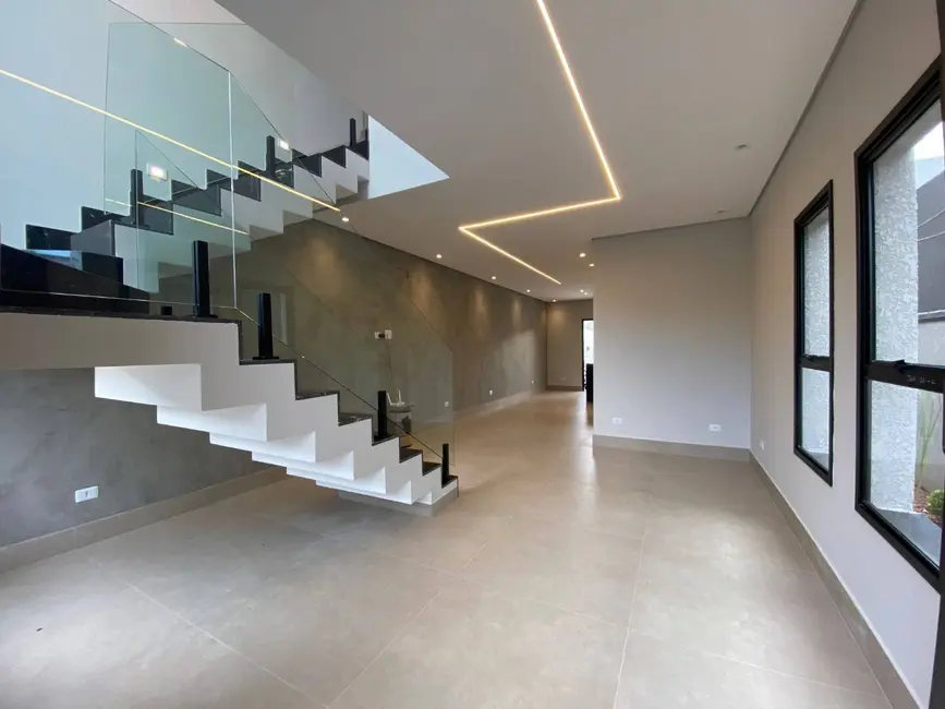 Foto 1 de Casa com 3 quartos à venda, 134m2 em Chácara Jaguari (Fazendinha), Santana De Parnaiba - SP
