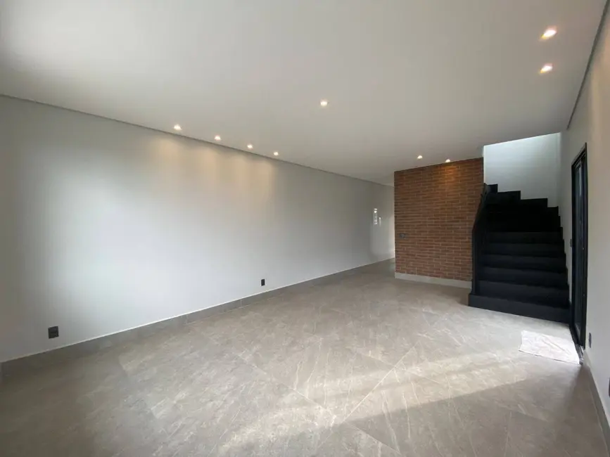 Foto 4 de Casa com 3 quartos à venda, 135m2 em Chácara Jaguari (Fazendinha), Santana De Parnaiba - SP