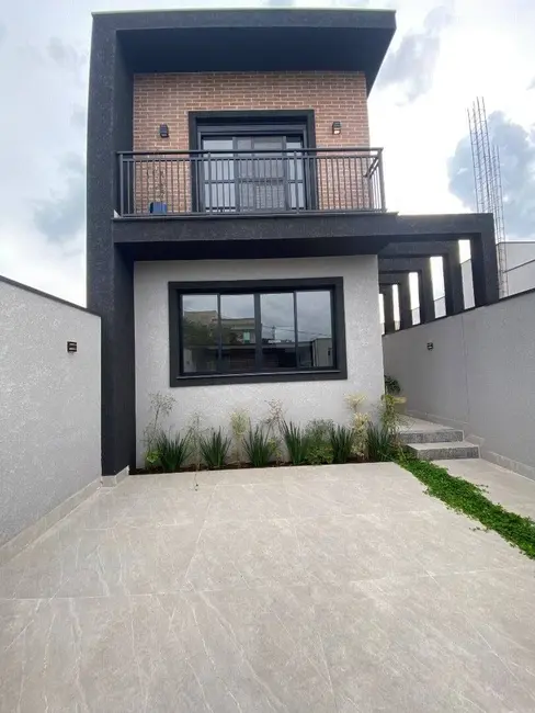 Foto 2 de Casa com 3 quartos à venda, 135m2 em Chácara Jaguari (Fazendinha), Santana De Parnaiba - SP
