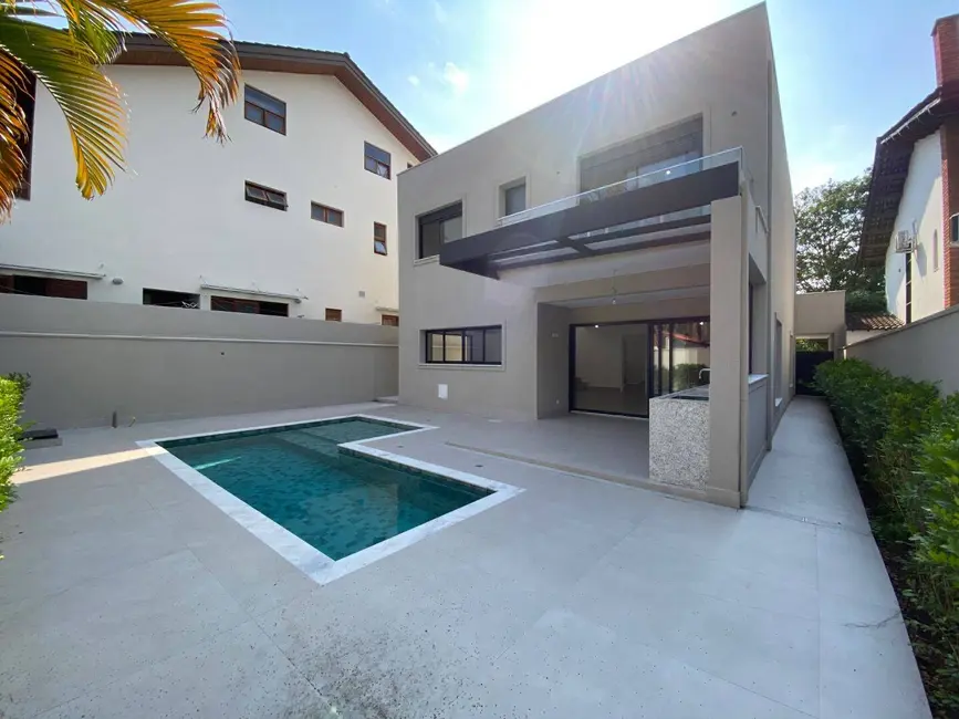 Casa com 4 quartos à venda, 276m2 em Santana De Parnaiba - SP - imagem 2 Foto 2 de Casa com 4 quartos à venda, 276m2 em Santana De Parnaiba - SP