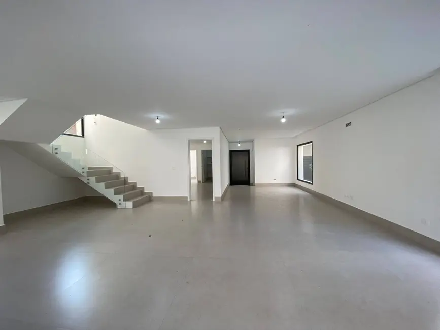 Casa com 4 quartos à venda, 276m2 em Santana De Parnaiba - SP - imagem 8 Foto 8 de Casa com 4 quartos à venda, 276m2 em Santana De Parnaiba - SP