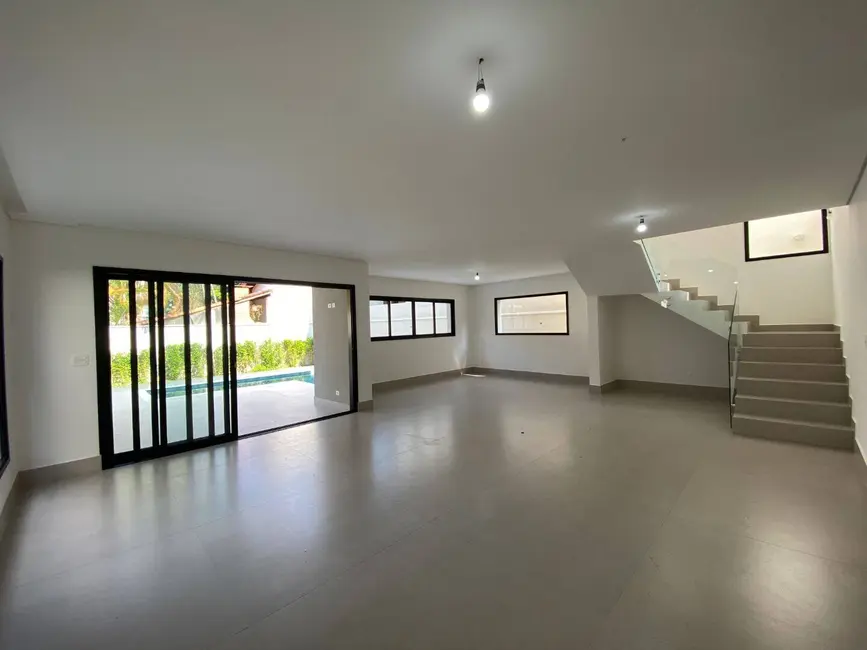 Casa com 4 quartos à venda, 276m2 em Santana De Parnaiba - SP - imagem 6 Foto 6 de Casa com 4 quartos à venda, 276m2 em Santana De Parnaiba - SP