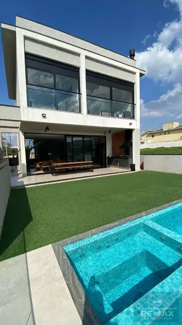 Casa com 3 quartos à venda, 408m2 em Suru, Santana De Parnaiba - SP - imagem 1 Foto 1 de Casa com 3 quartos à venda, 408m2 em Suru, Santana De Parnaiba - SP