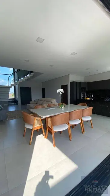 Casa com 3 quartos à venda, 408m2 em Suru, Santana De Parnaiba - SP - imagem 9 Foto 9 de Casa com 3 quartos à venda, 408m2 em Suru, Santana De Parnaiba - SP