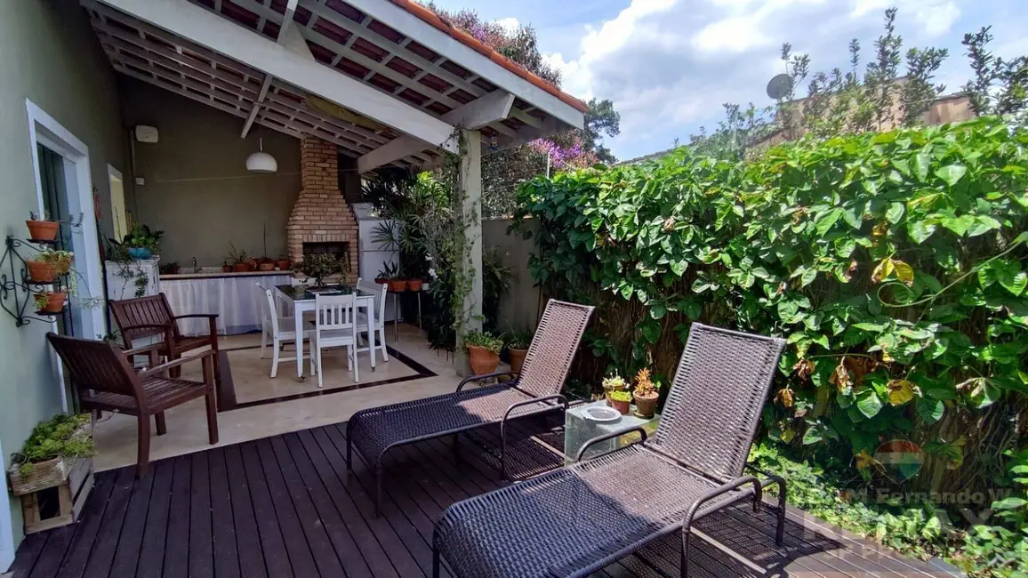 Foto 7 de Casa com 4 quartos à venda, 231m2 em Chácara das Paineiras, Carapicuiba - SP