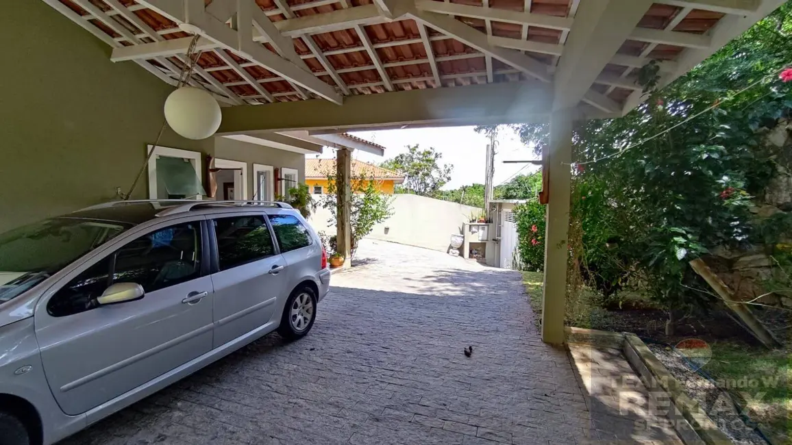 Foto 5 de Casa com 4 quartos à venda, 231m2 em Chácara das Paineiras, Carapicuiba - SP