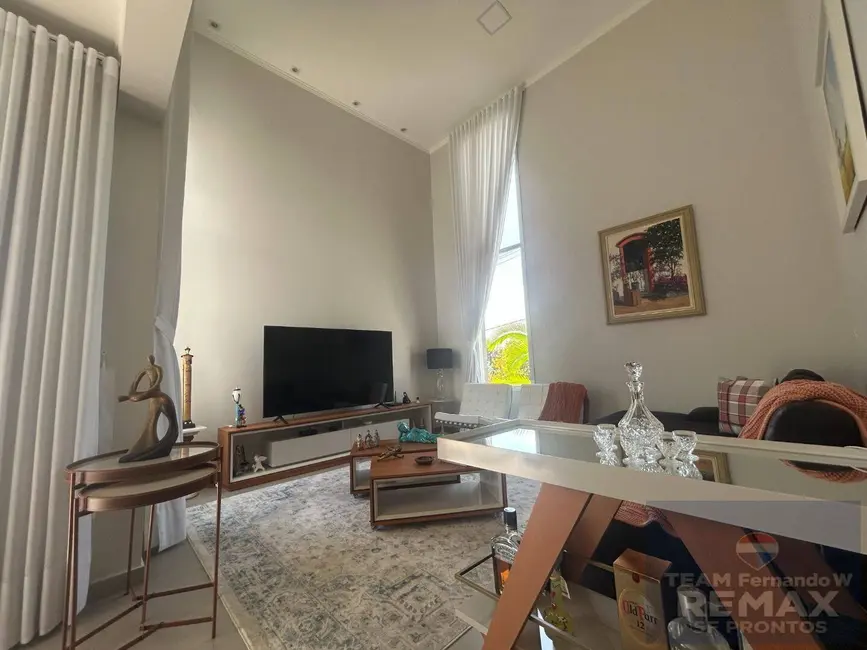 Foto 4 de Casa com 3 quartos à venda e para alugar, 177m2 em Vargem Grande Paulista - SP