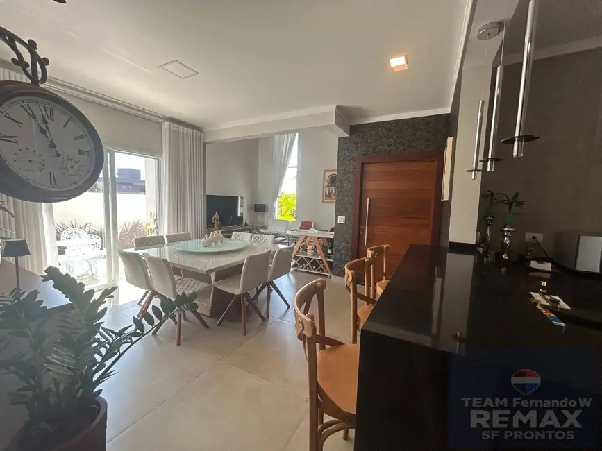 Foto 9 de Casa com 3 quartos à venda e para alugar, 177m2 em Vargem Grande Paulista - SP