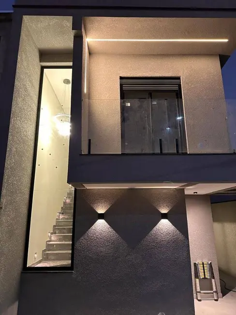 Casa com 3 quartos à venda, 131m2 em Santana De Parnaiba - SP - imagem 2 Foto 2 de Casa com 3 quartos à venda, 131m2 em Santana De Parnaiba - SP