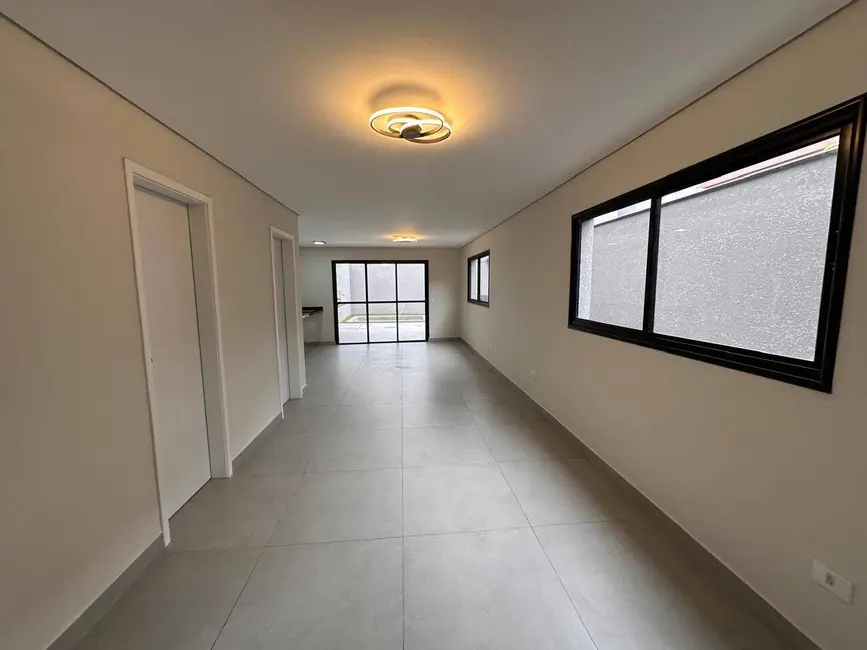 Casa com 3 quartos à venda, 131m2 em Santana De Parnaiba - SP - imagem 5 Foto 5 de Casa com 3 quartos à venda, 131m2 em Santana De Parnaiba - SP
