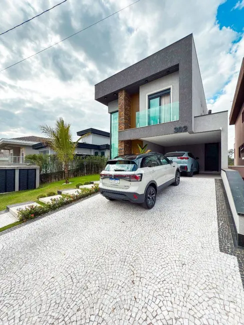 Foto 3 de Casa com 3 quartos à venda, 250m2 em Santana De Parnaiba - SP