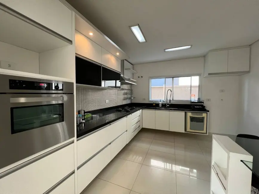 Casa com 3 quartos à venda, 338m2 em Tamboré, Santana De Parnaiba - SP - imagem 7 Foto 7 de Casa com 3 quartos à venda, 338m2 em Tamboré, Santana De Parnaiba - SP