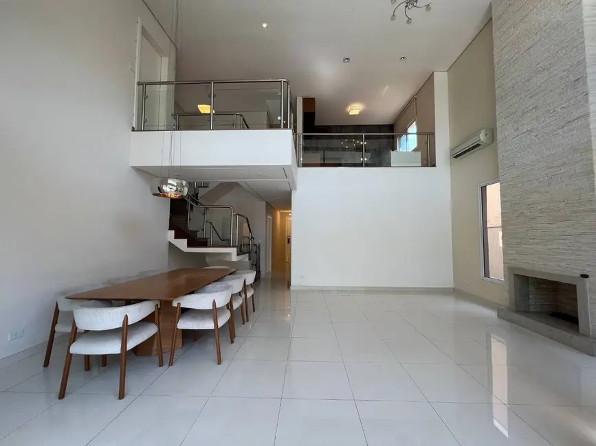 Casa com 3 quartos à venda, 338m2 em Tamboré, Santana De Parnaiba - SP - imagem 3 Foto 3 de Casa com 3 quartos à venda, 338m2 em Tamboré, Santana De Parnaiba - SP