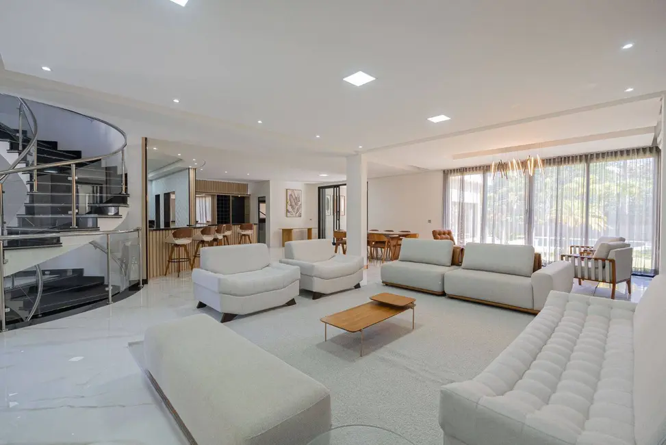 Foto 1 de Casa com 5 quartos à venda e para alugar, 780m2 em Santana De Parnaiba - SP