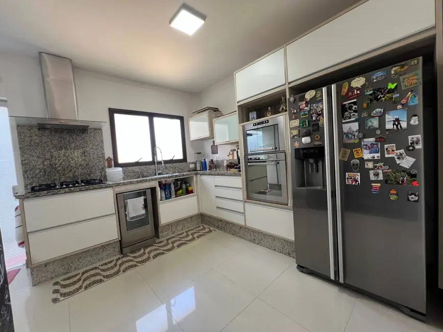 Casa com 5 quartos à venda, 180m2 em Tamboré, Santana De Parnaiba - SP - imagem 7 Foto 7 de Casa com 5 quartos à venda, 180m2 em Tamboré, Santana De Parnaiba - SP