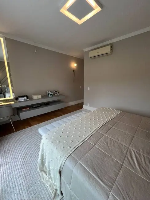 Casa com 5 quartos à venda, 333m2 em Santana De Parnaiba - SP - imagem 7 Foto 7 de Casa com 5 quartos à venda, 333m2 em Santana De Parnaiba - SP
