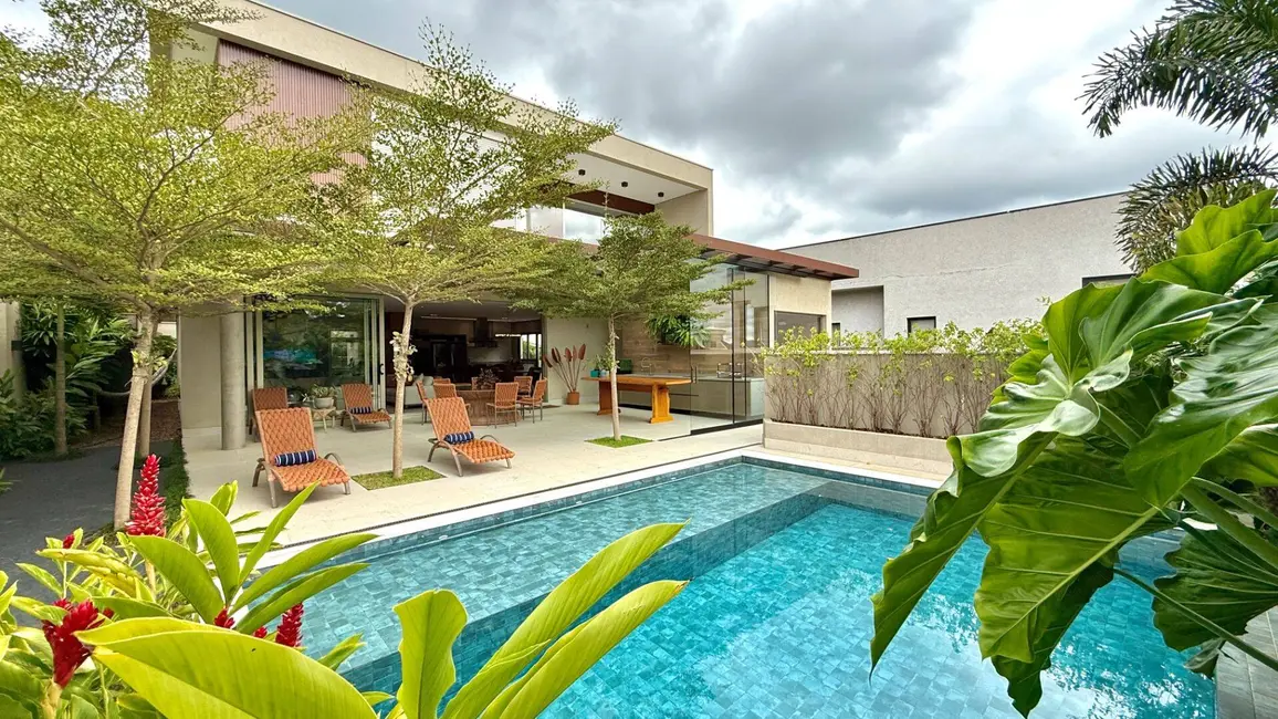 Foto 1 de Casa com 4 quartos à venda, 440m2 em Alphaville, Santana De Parnaiba - SP