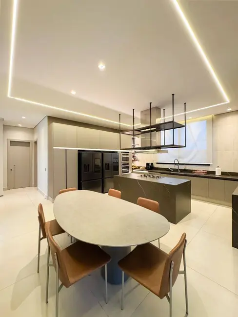 Foto 9 de Casa com 5 quartos à venda, 1012m2 em Barueri - SP