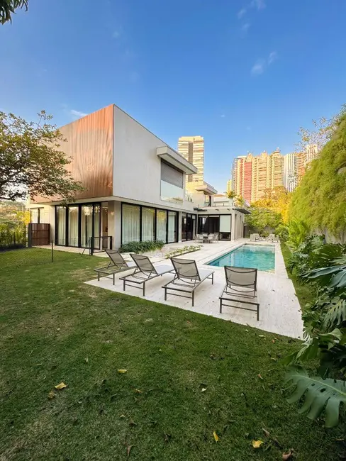 Foto 1 de Casa com 5 quartos à venda, 1012m2 em Barueri - SP