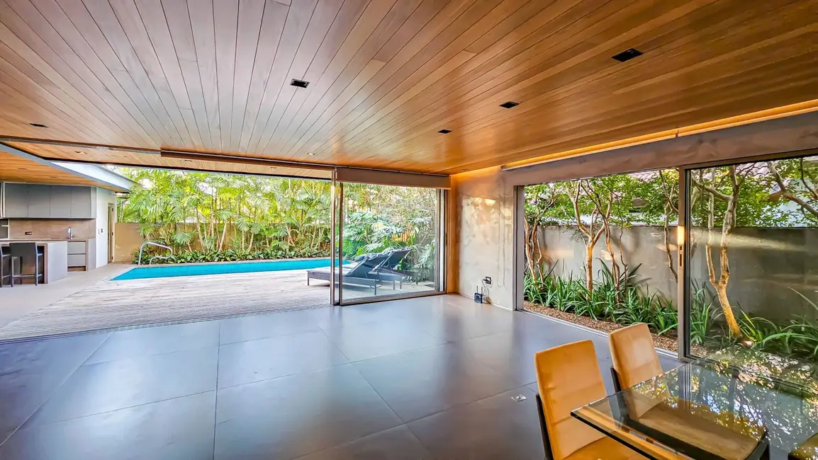 Casa com 4 quartos à venda, 582m2 em Barueri - SP - imagem 8 Foto 8 de Casa com 4 quartos à venda, 582m2 em Barueri - SP