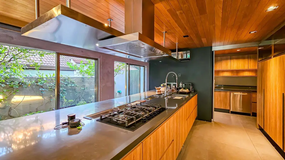 Casa com 4 quartos à venda, 582m2 em Barueri - SP - imagem 5 Foto 5 de Casa com 4 quartos à venda, 582m2 em Barueri - SP