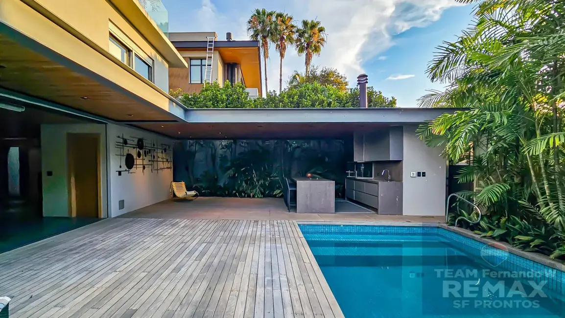 Casa com 4 quartos à venda, 582m2 em Barueri - SP - imagem 1 Foto 1 de Casa com 4 quartos à venda, 582m2 em Barueri - SP