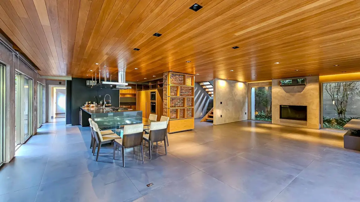 Casa com 4 quartos à venda, 582m2 em Barueri - SP - imagem 3 Foto 3 de Casa com 4 quartos à venda, 582m2 em Barueri - SP