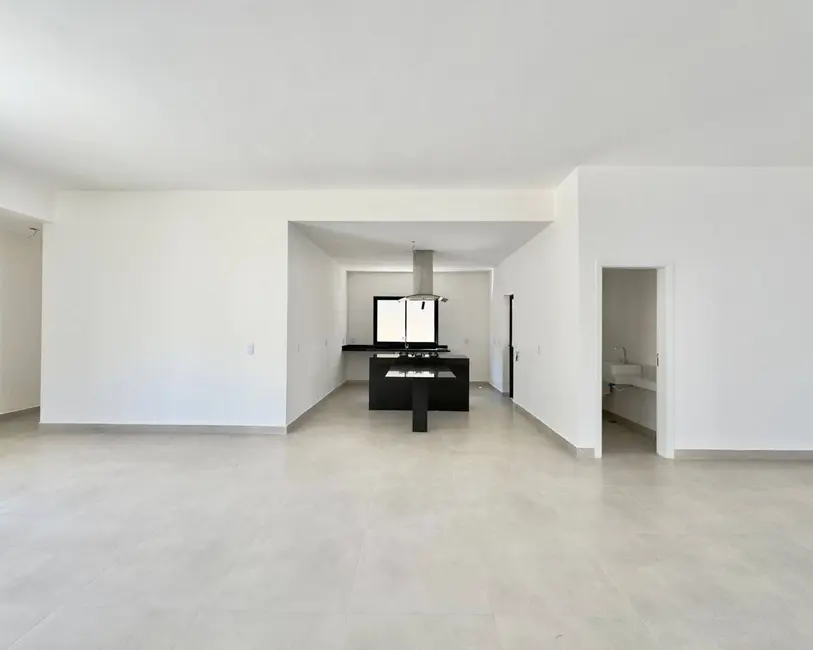 Casa com 3 quartos à venda, 245m2 em Jardim Colibri, Cotia - SP - imagem 2 Foto 2 de Casa com 3 quartos à venda, 245m2 em Jardim Colibri, Cotia - SP