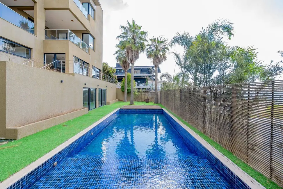 Casa com 5 quartos à venda, 1177m2 em Alphaville, Santana De Parnaiba - SP - imagem 3 Foto 3 de Casa com 5 quartos à venda, 1177m2 em Alphaville, Santana De Parnaiba - SP