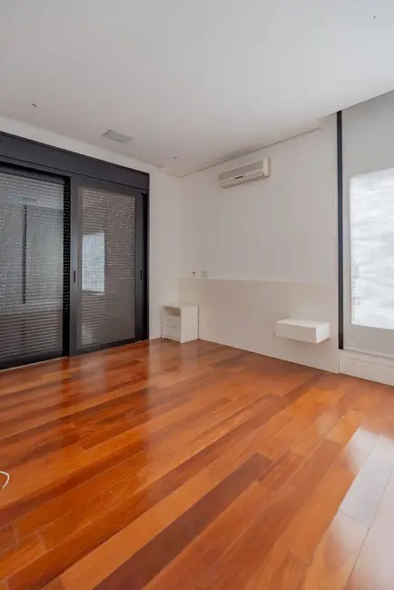 Casa com 5 quartos à venda, 1177m2 em Alphaville, Santana De Parnaiba - SP - imagem 8 Foto 8 de Casa com 5 quartos à venda, 1177m2 em Alphaville, Santana De Parnaiba - SP