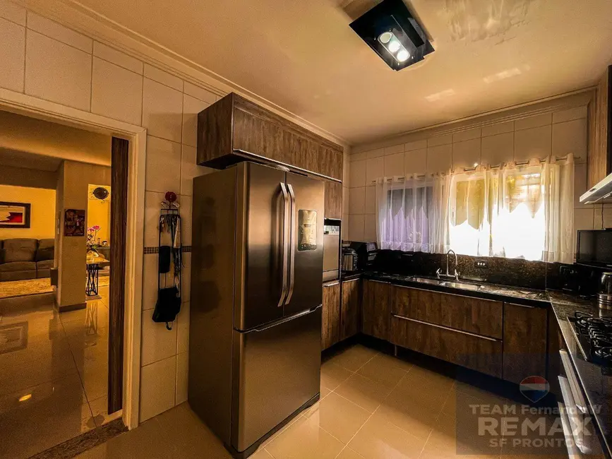 Foto 8 de Casa com 4 quartos à venda, 360m2 em Chácara Santa Lúcia, Carapicuiba - SP