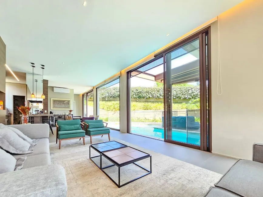 Casa com 4 quartos à venda, 440m2 em Tamboré, Santana De Parnaiba - SP - imagem 9 Foto 9 de Casa com 4 quartos à venda, 440m2 em Tamboré, Santana De Parnaiba - SP