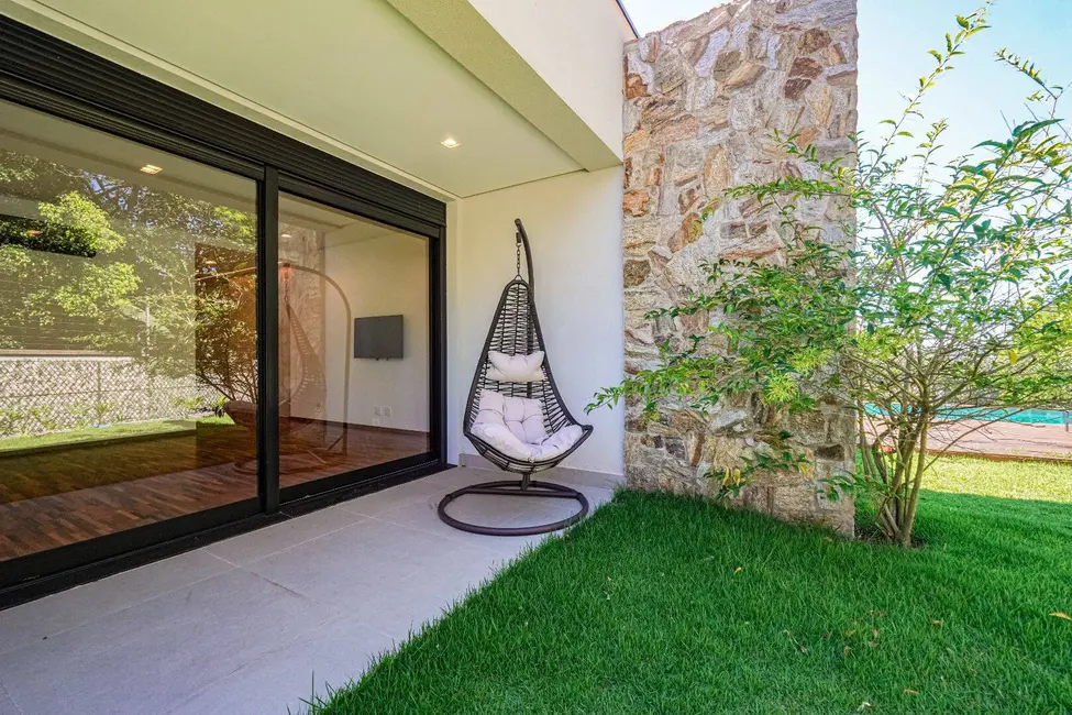 Casa com 3 quartos à venda, 332m2 em Granja Viana, Cotia - SP - imagem 7 Foto 7 de Casa com 3 quartos à venda, 332m2 em Granja Viana, Cotia - SP