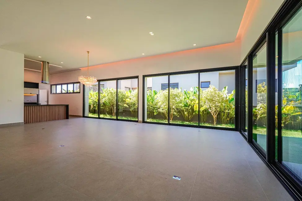 Casa com 3 quartos à venda, 332m2 em Granja Viana, Cotia - SP - imagem 9 Foto 9 de Casa com 3 quartos à venda, 332m2 em Granja Viana, Cotia - SP