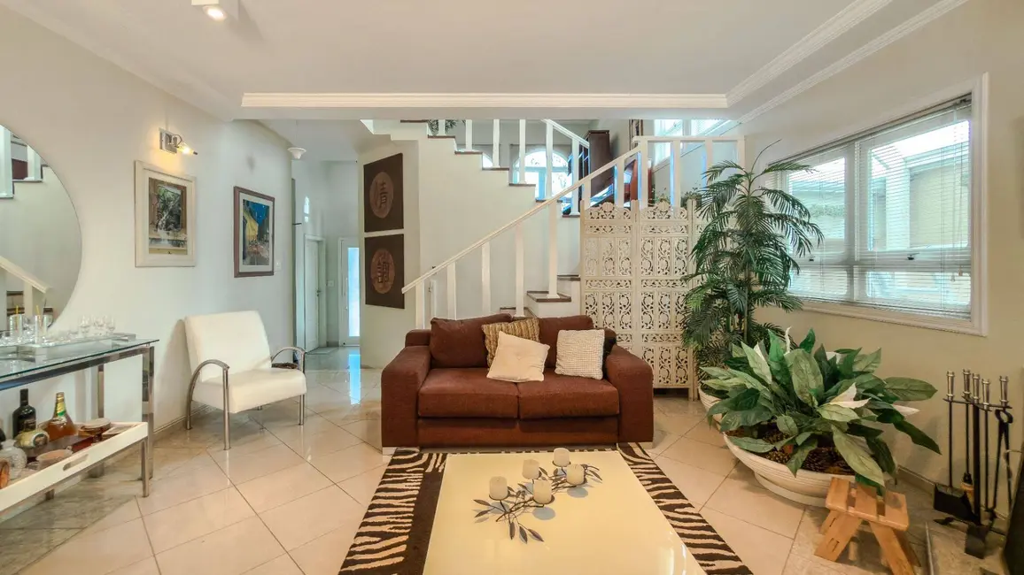 Foto 8 de Casa com 4 quartos à venda, 377m2 em Santana De Parnaiba - SP