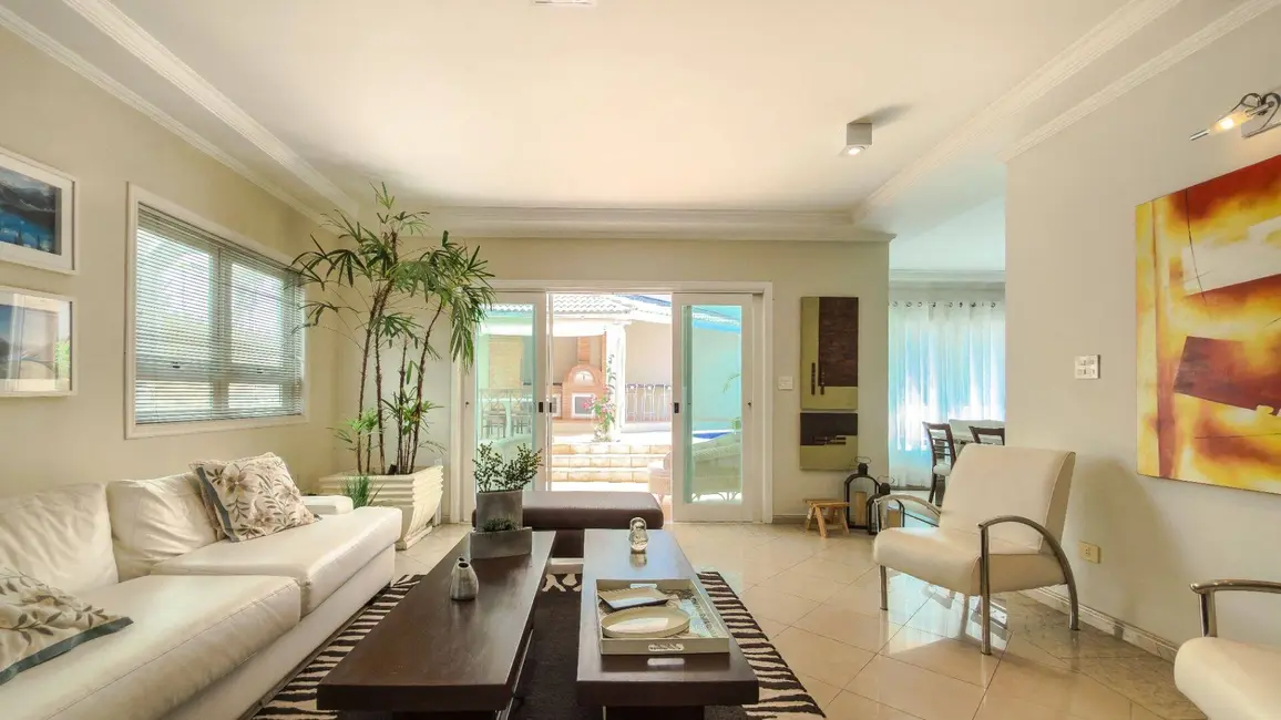Foto 3 de Casa com 4 quartos à venda, 377m2 em Santana De Parnaiba - SP