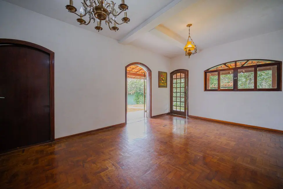 Foto 1 de Casa com 6 quartos à venda, 490m2 em Chácara Represinha, Cotia - SP